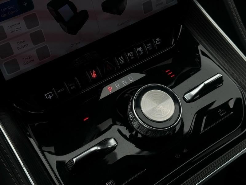 2024 Jeep Grand Wagoneer Series II Obsidian