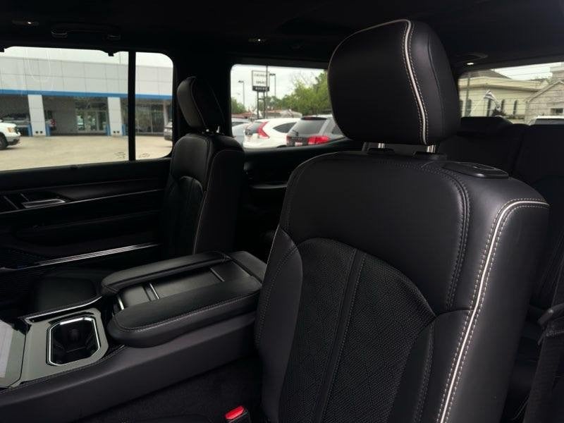 2024 Jeep Grand Wagoneer Series II Obsidian