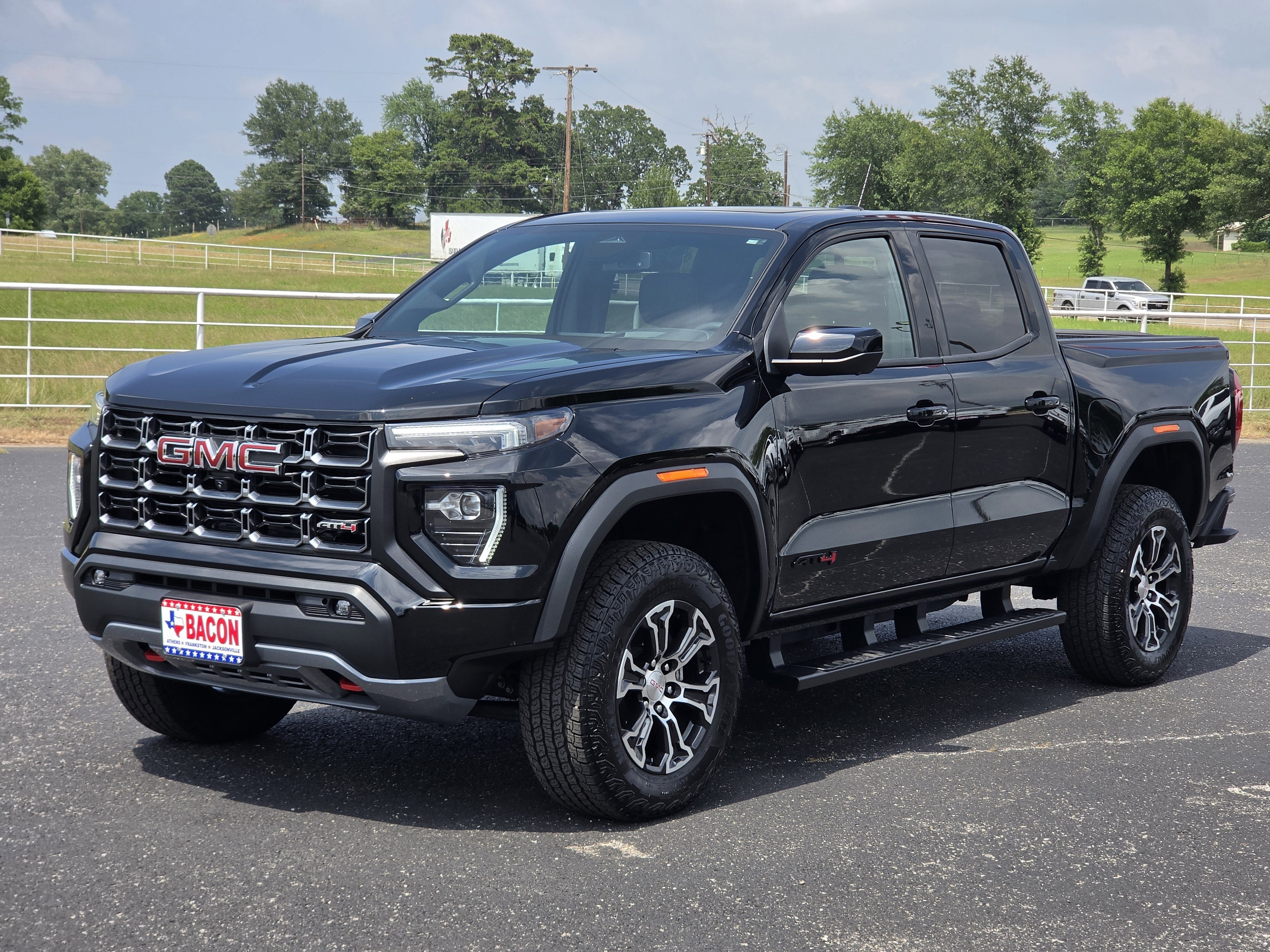 2025 GMC Canyon 4WD AT4