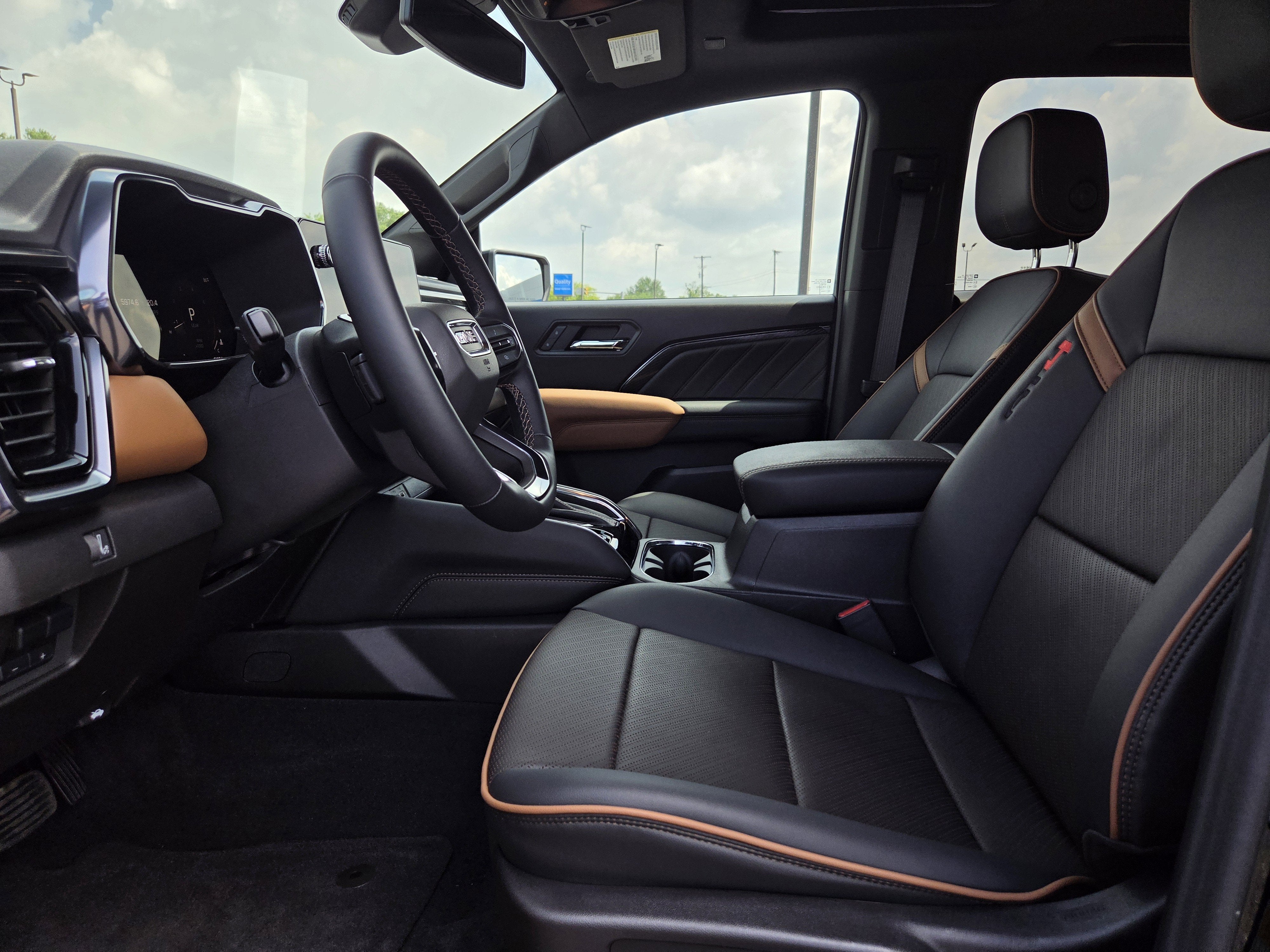 2025 GMC Canyon 4WD AT4