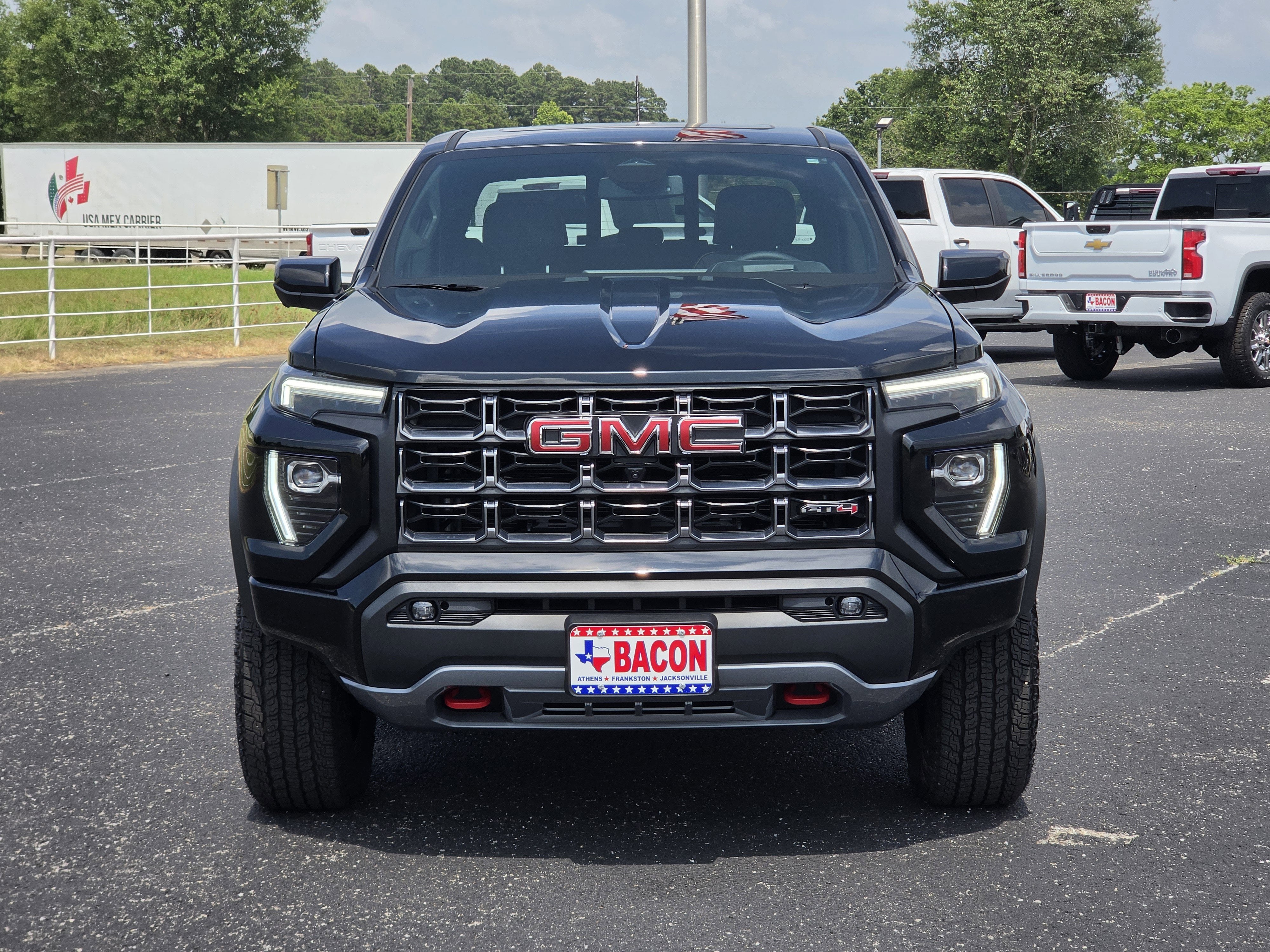 2025 GMC Canyon 4WD AT4