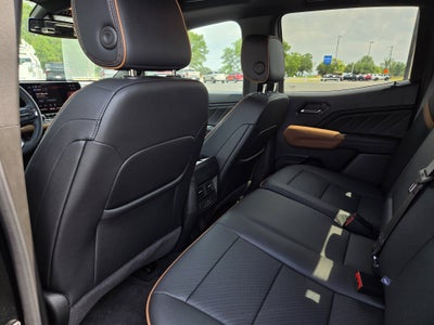 2025 GMC Canyon 4WD AT4
