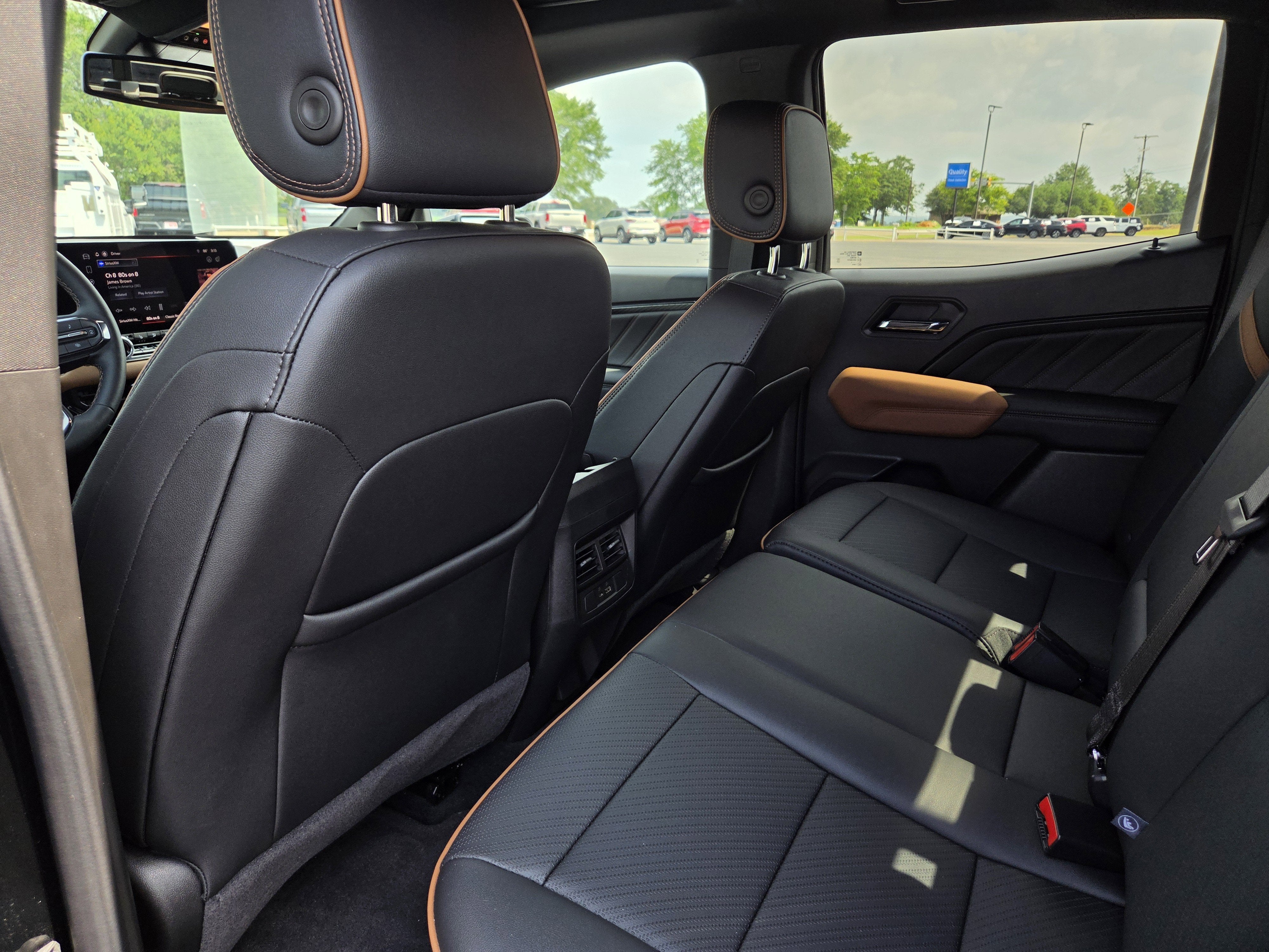 2025 GMC Canyon 4WD AT4