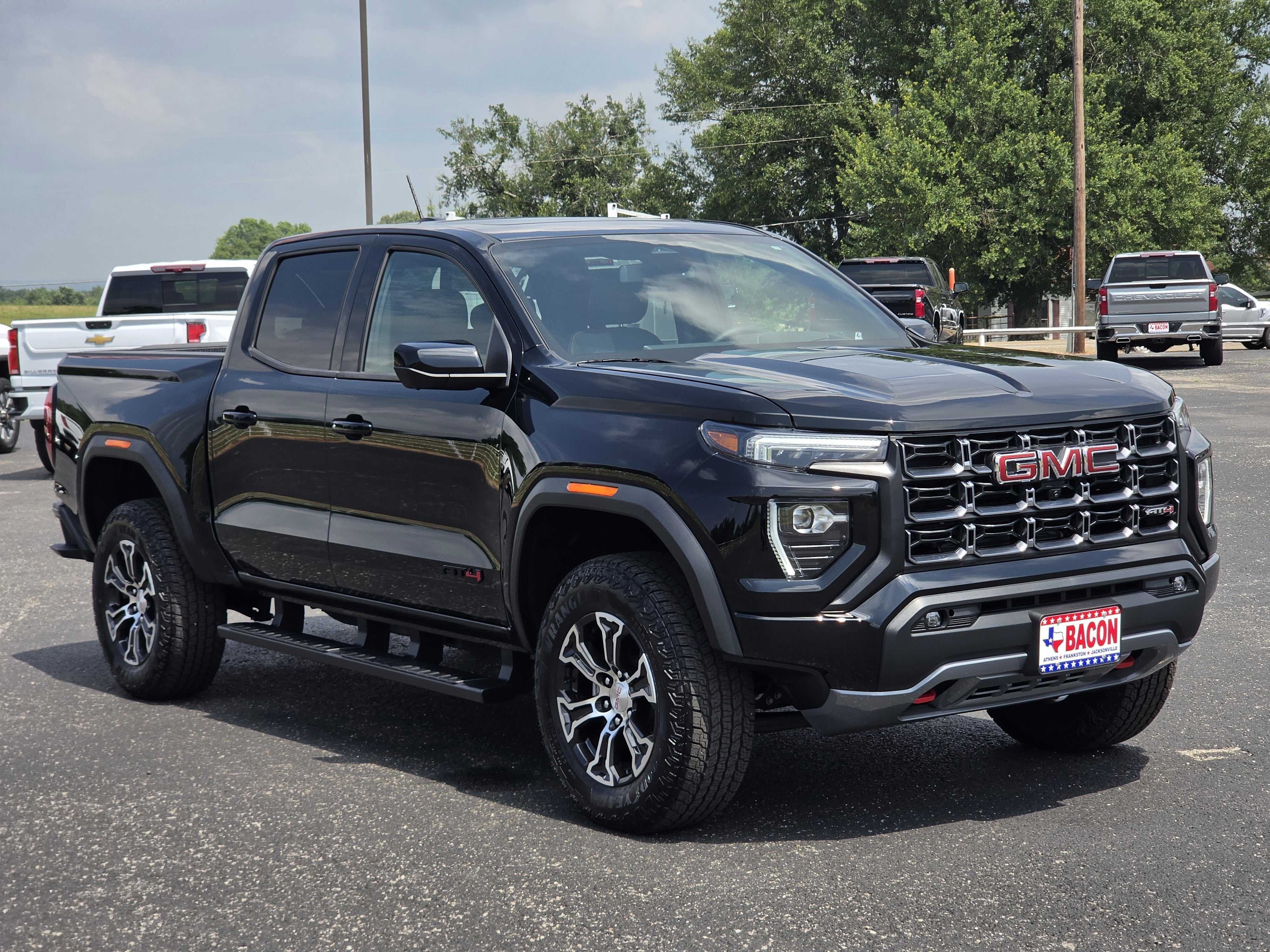 2025 GMC Canyon 4WD AT4