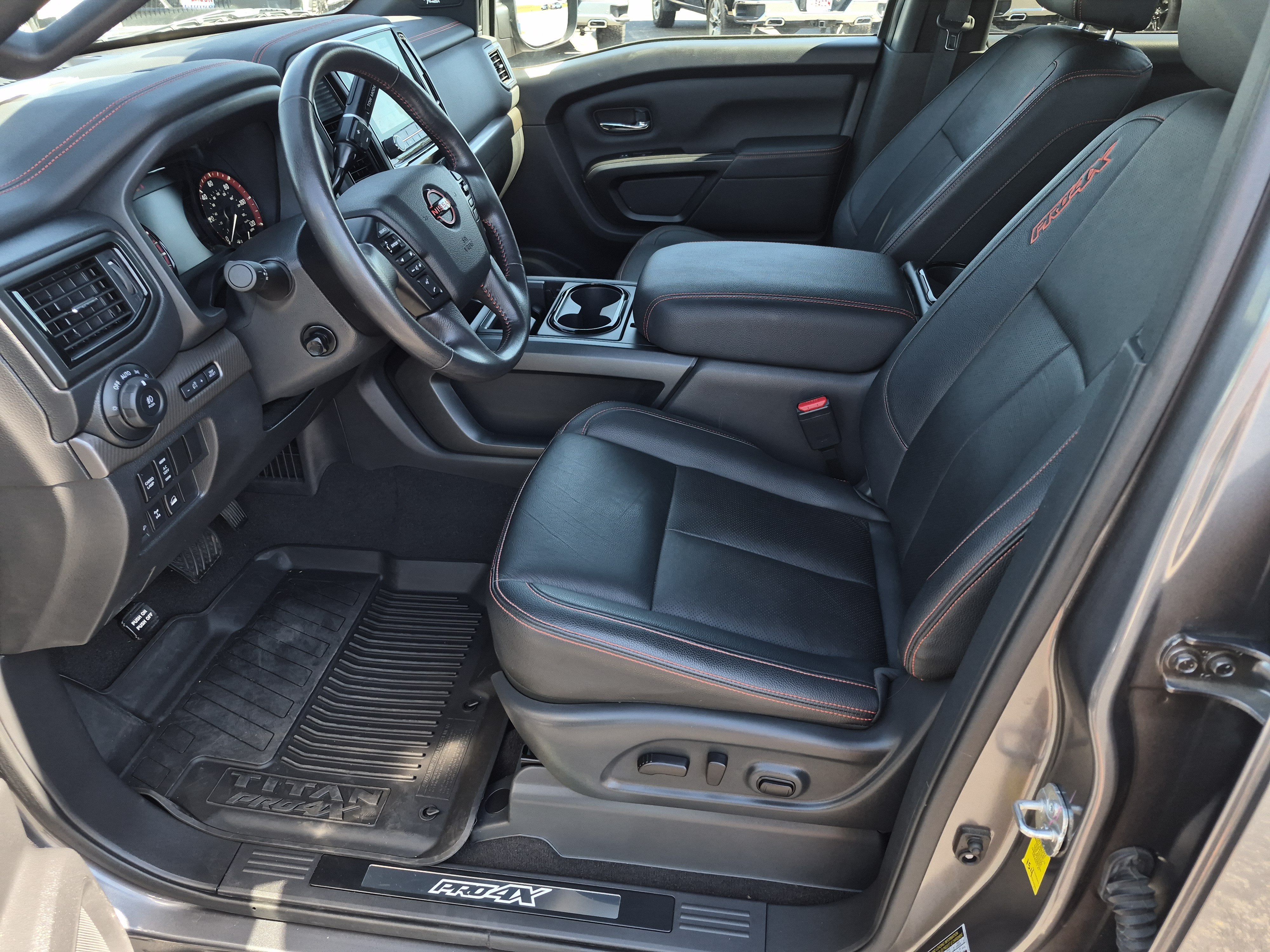 2024 Nissan Titan PRO-4X