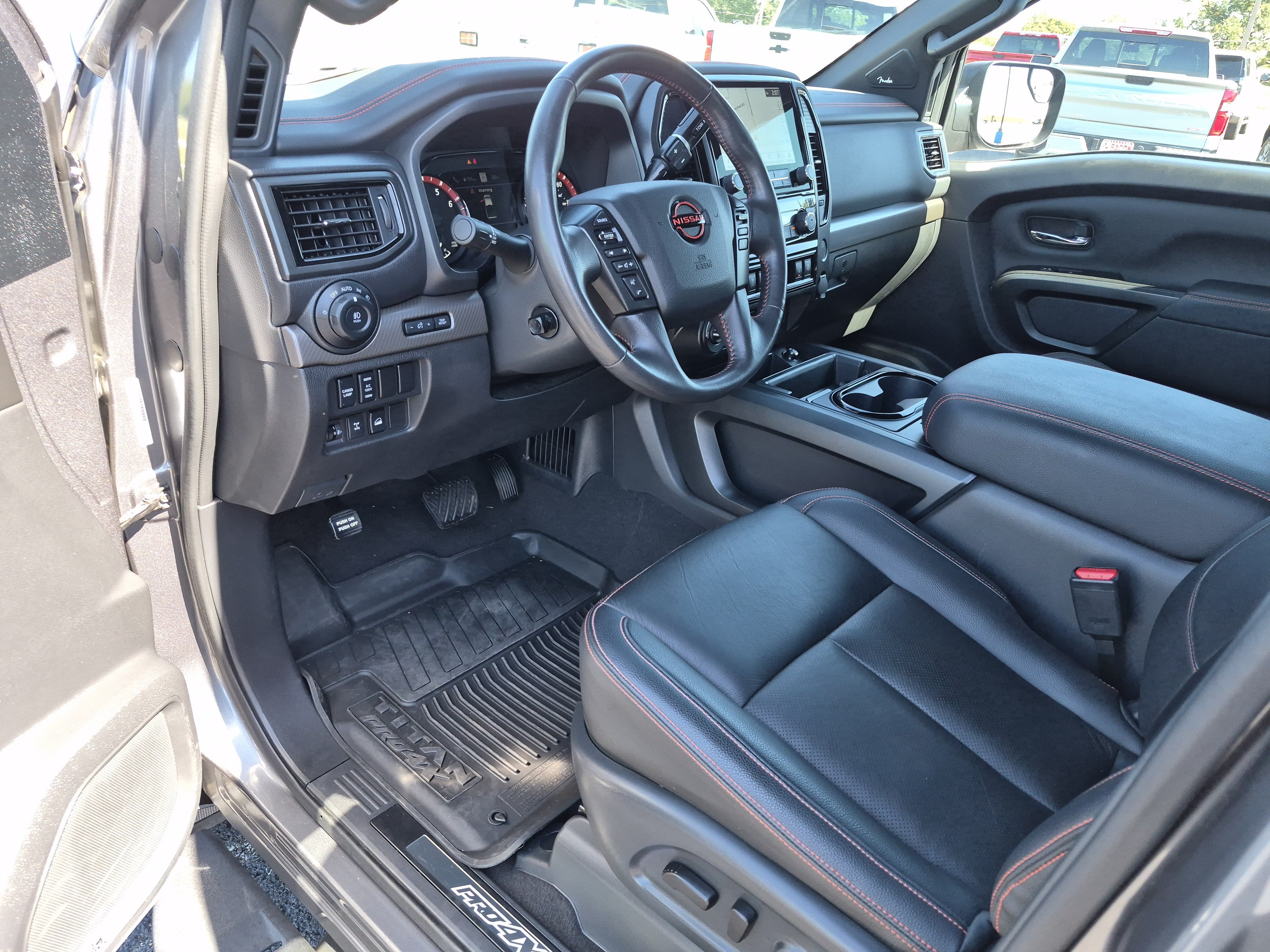 2024 Nissan Titan PRO-4X
