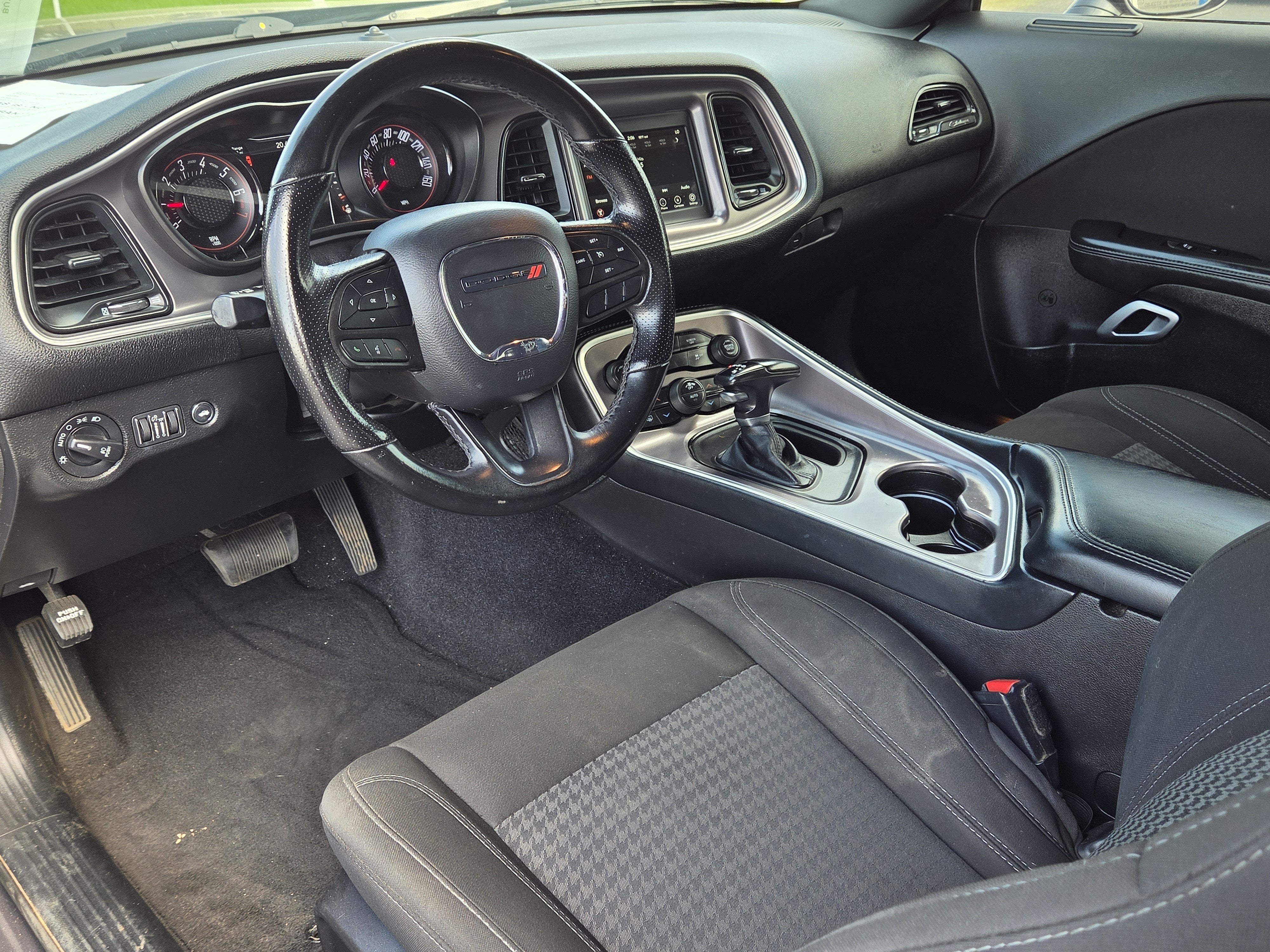 2022 Dodge Challenger SXT