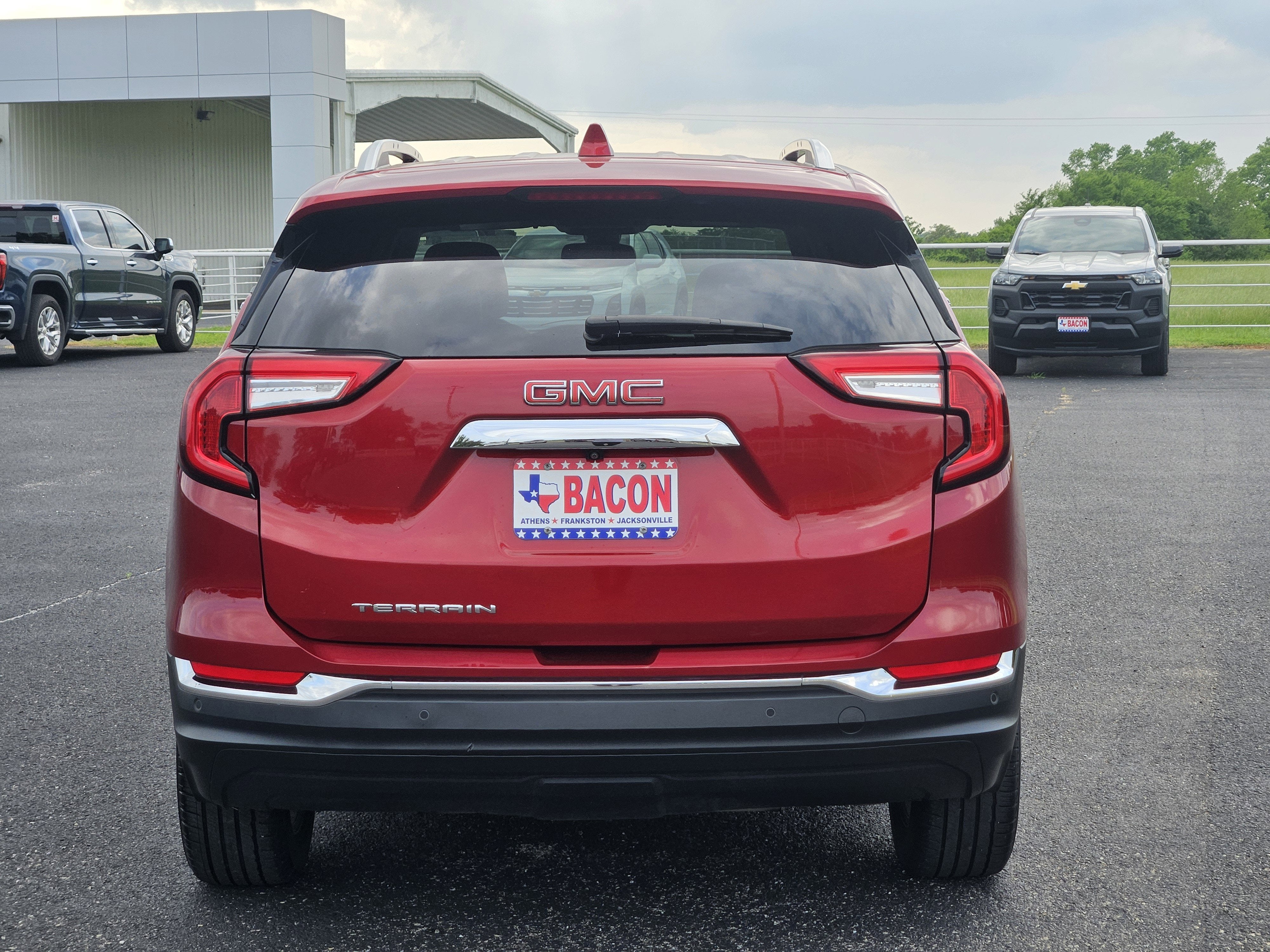 2023 GMC Terrain SLT