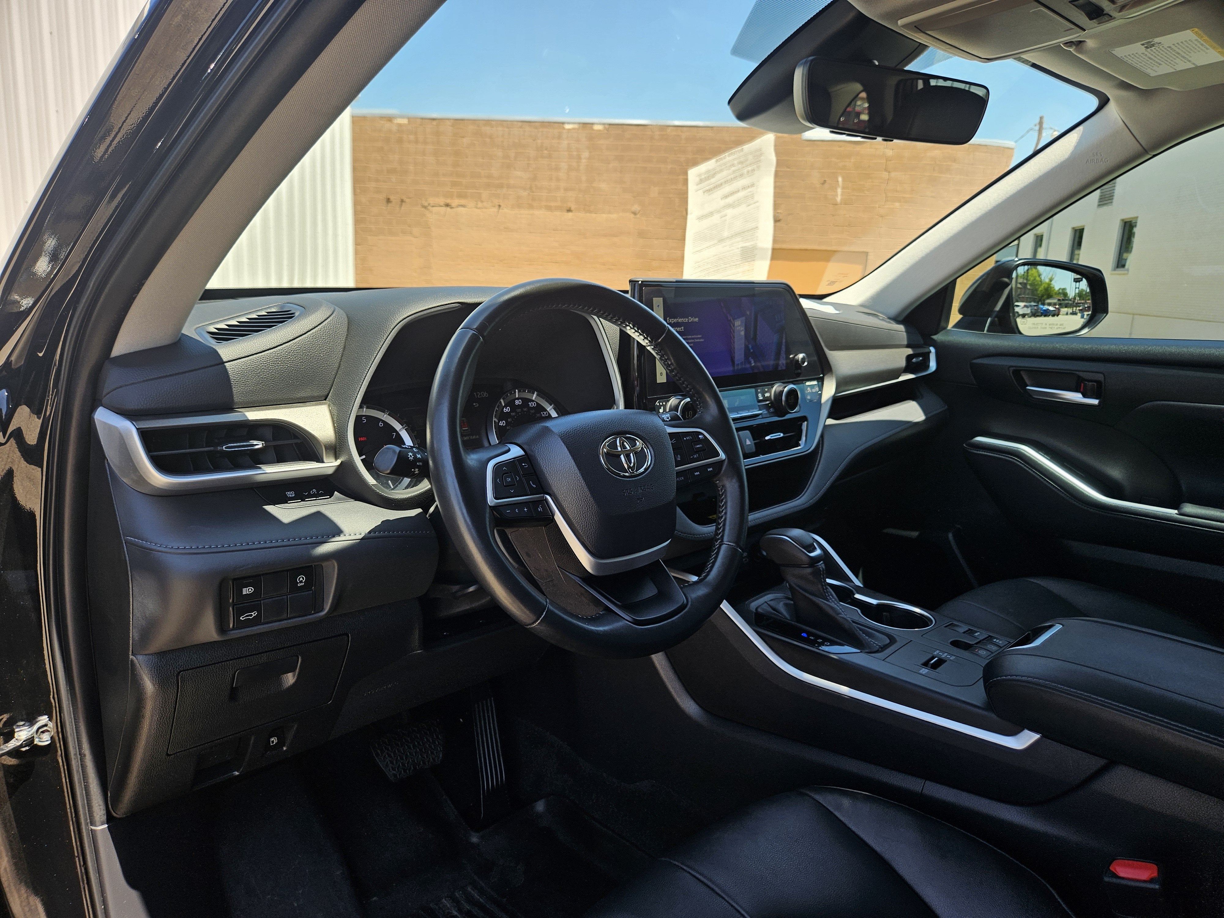 2023 Toyota Highlander BASE