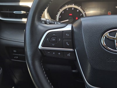 2023 Toyota Highlander BASE
