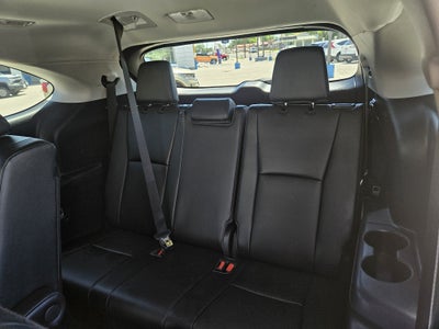 2023 Toyota Highlander BASE
